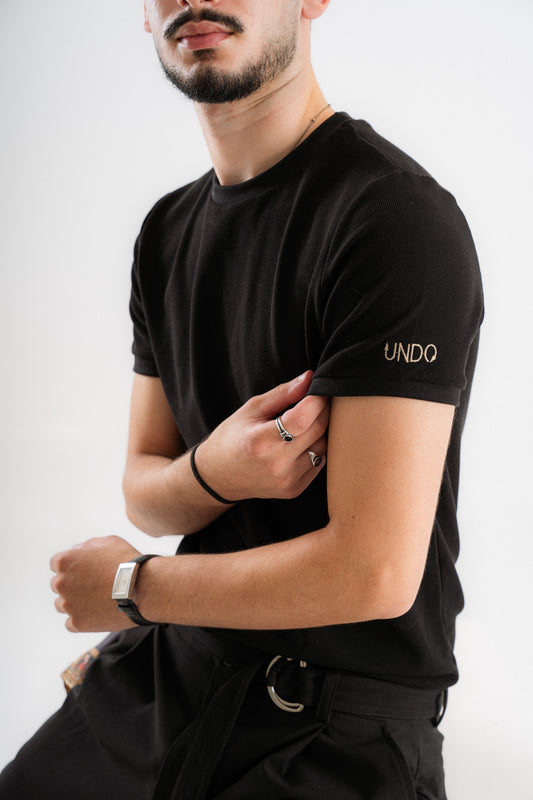 "Il Nero" Fitted T-Shirt