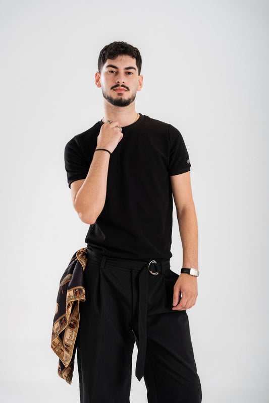 "Il Nero" Fitted T-Shirt